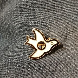 Vintage Ski Resort Pin